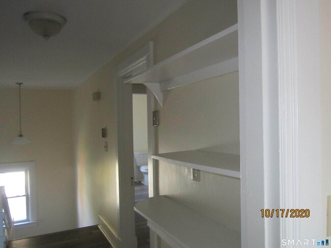 Building Photo - 1085 Broad St