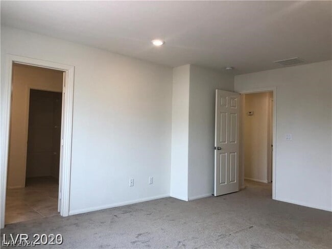 Building Photo - 7576 Slipper Orchid St