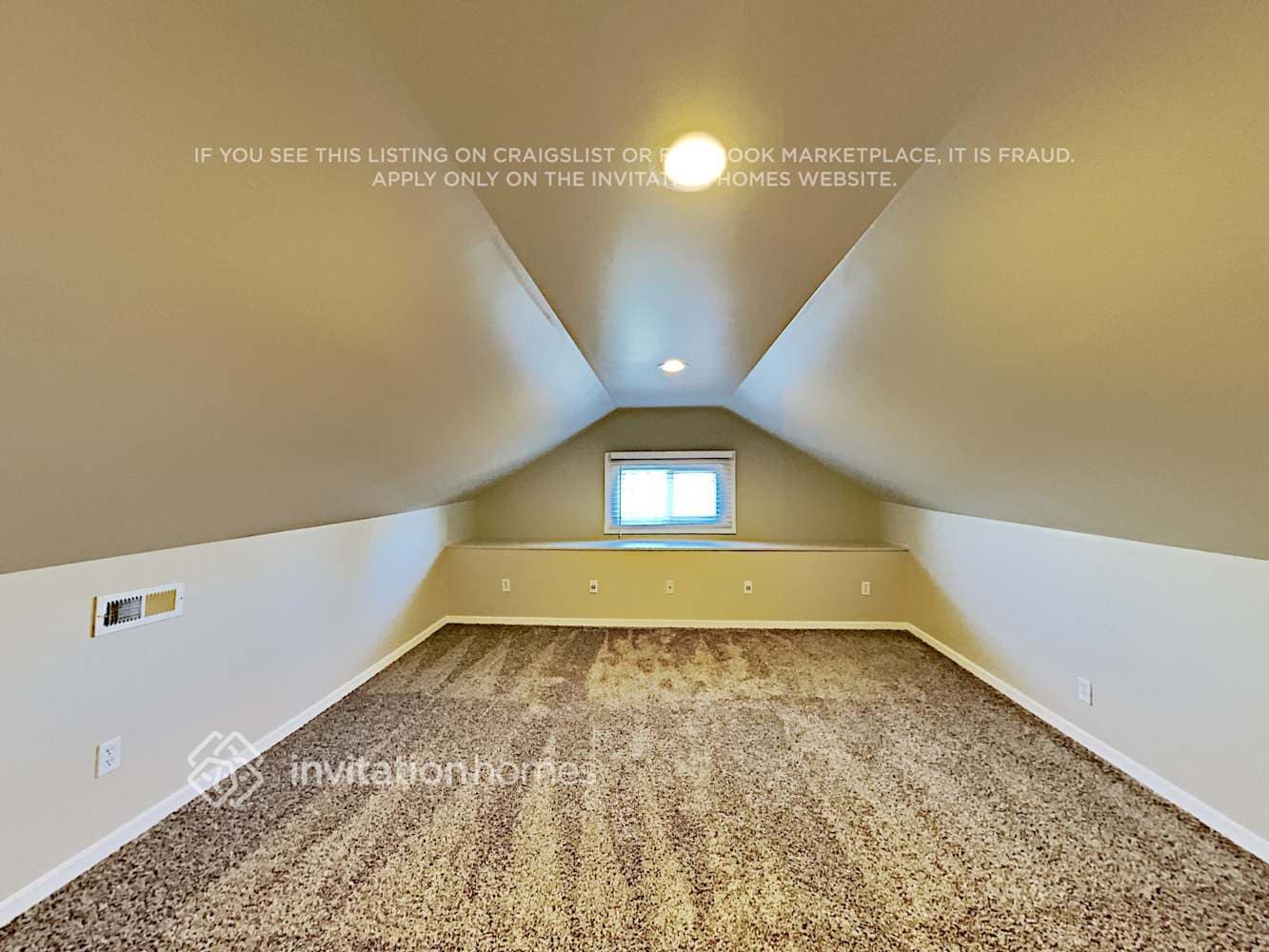 Building Photo - 230 S 79th St