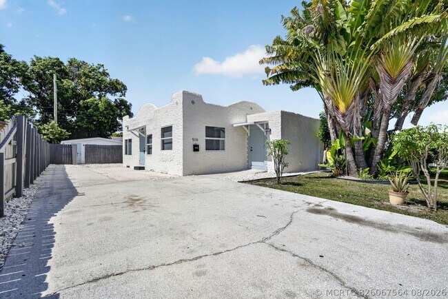 Building Photo - 516 Independence Rd