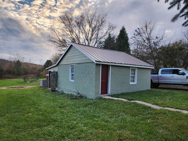 Building Photo - 3428 Littlestown Pike