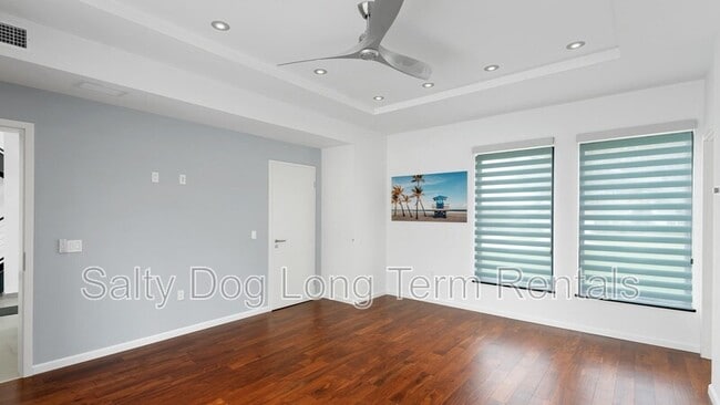 Building Photo - 3001 John Anderson Dr