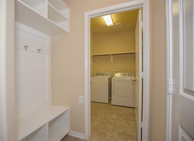 Building Photo - 311 Lockridge Hill Ln