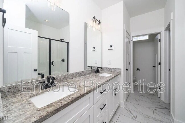 Building Photo - 51 Buckstone Pl