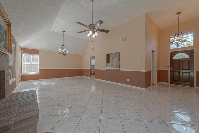 Building Photo - 2919 Pepperwood Dr