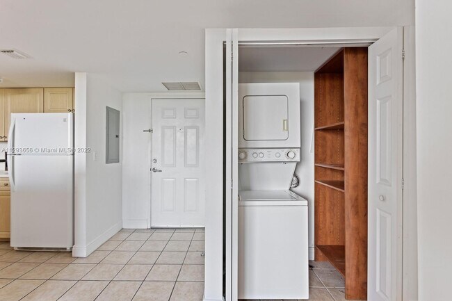 Building Photo - 3000 Coral Way