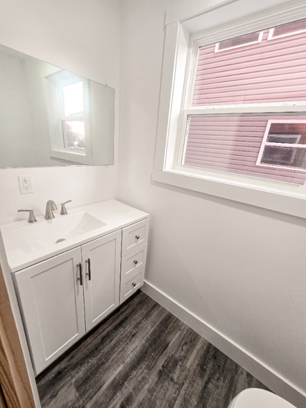 Building Photo - 124 Ivy Trce