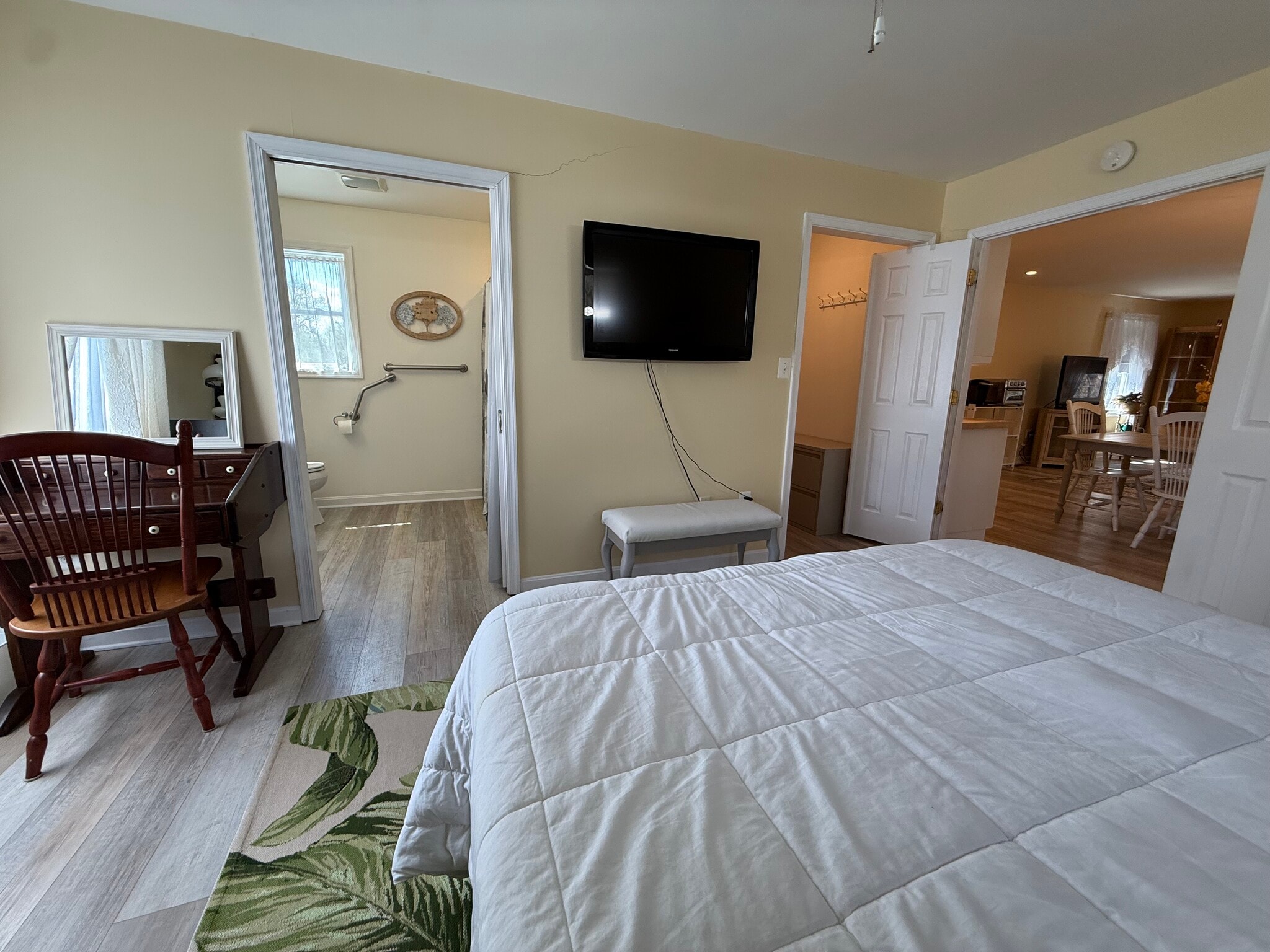 Building Photo - 11614 Bonaparte Ave