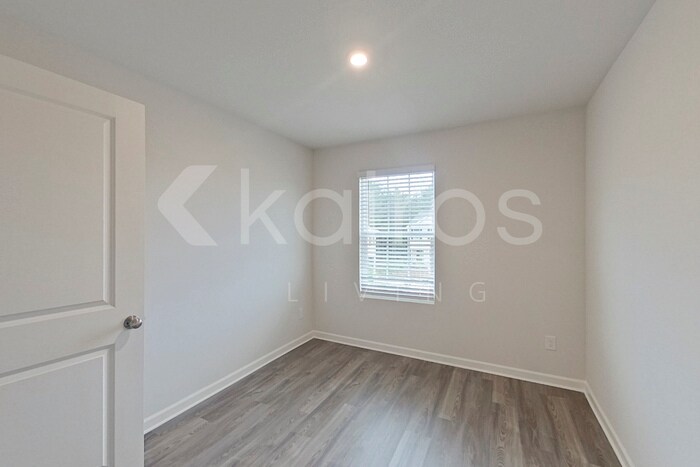 Building Photo - 372 Ironwood Ct