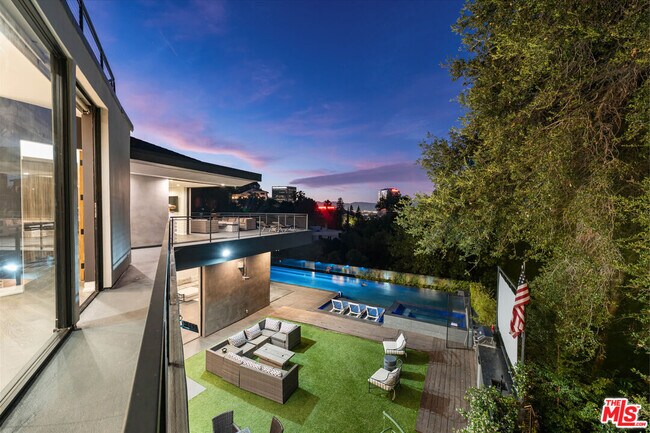 Building Photo - 3712 Broadlawn Dr