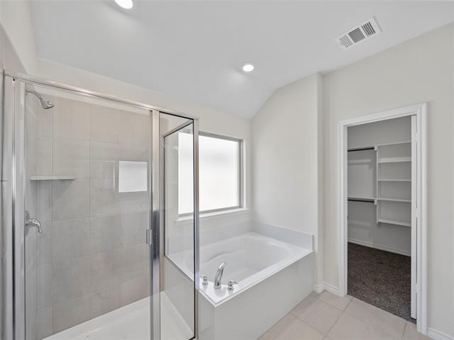 Building Photo - 10505 Breezeway Dr