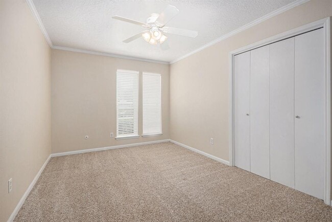 Building Photo - 16007 Brookvilla Dr