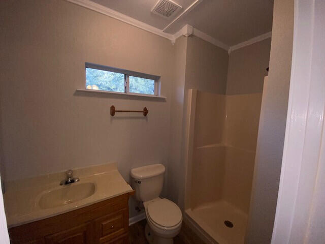 Building Photo - 208 20th St