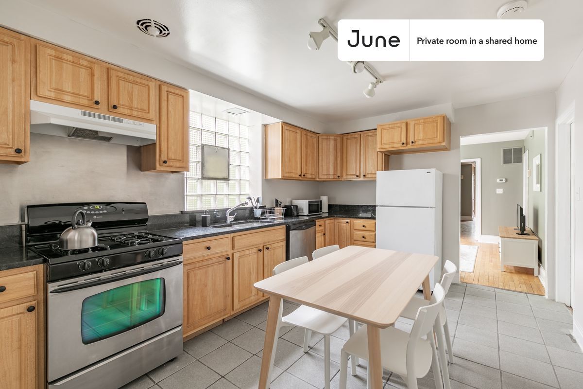 Building Photo - Room in Shared 4 bed/2 bath home