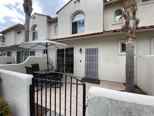 Primary Photo - Oceanside stunner - 3 bedroom townhome ava...