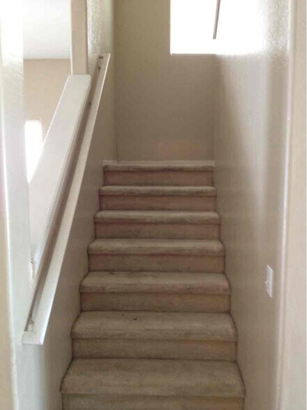 Building Photo - 2207 N 91st Ln