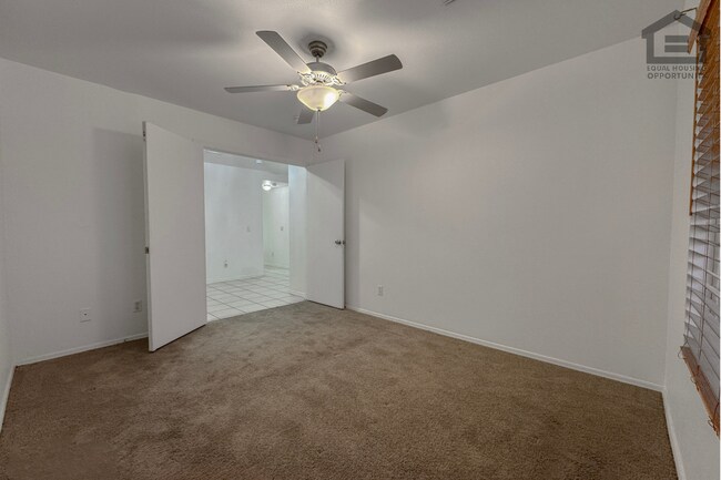 Building Photo - 11595 W Holly St