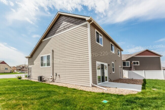 Building Photo - 318 Cherryridge Dr