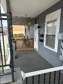 Building Photo - 1647 Pratt St