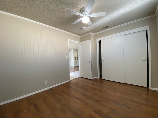 Building Photo - Charming 3-bedroom, 2-bath, 1020 sq. ft. h...