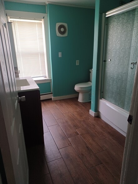 Building Photo - 39 Grove St