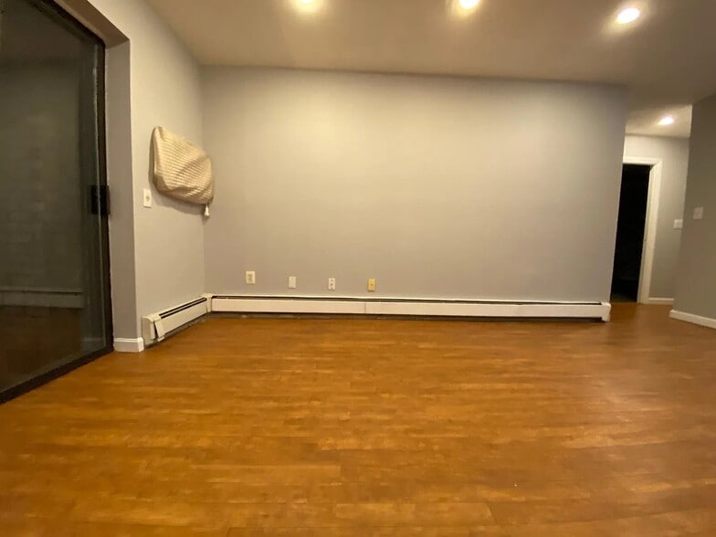 Building Photo - 45 McCoba St