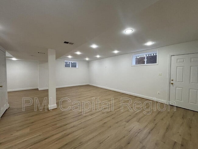 Building Photo - 7021 Whittier Blvd