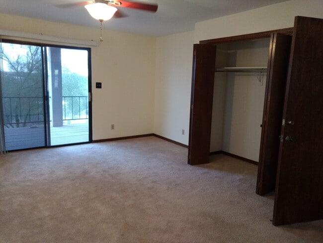 Building Photo - 15619 E Palisades Blvd