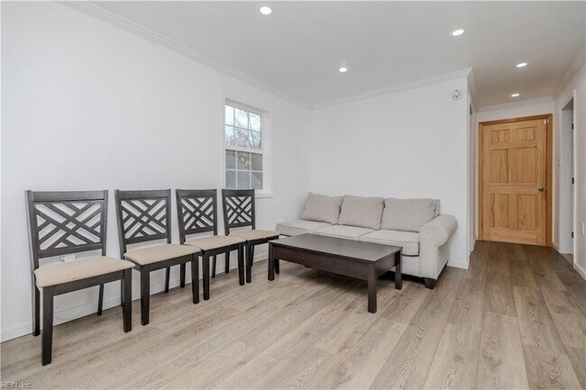 Building Photo - 138 D View Ave