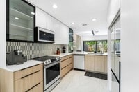 Building Photo - 5610 S Ocean Blvd