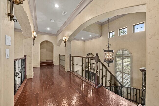 Building Photo - 2102 Countryshire Ln