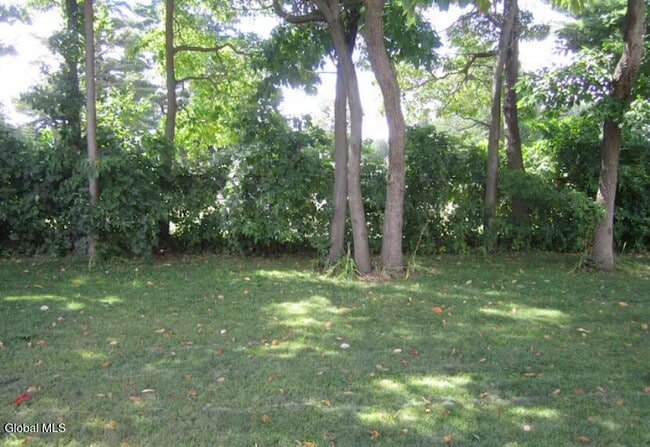 Building Photo - 18 Vanderbilt Ave