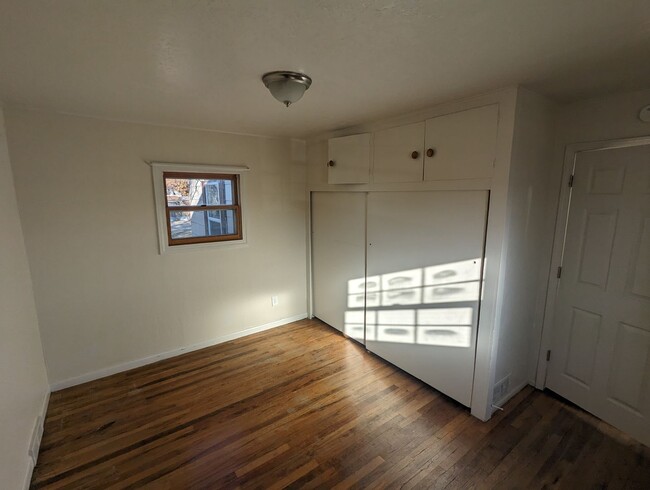 Building Photo - Two Bedroom House in Central Missoula with...