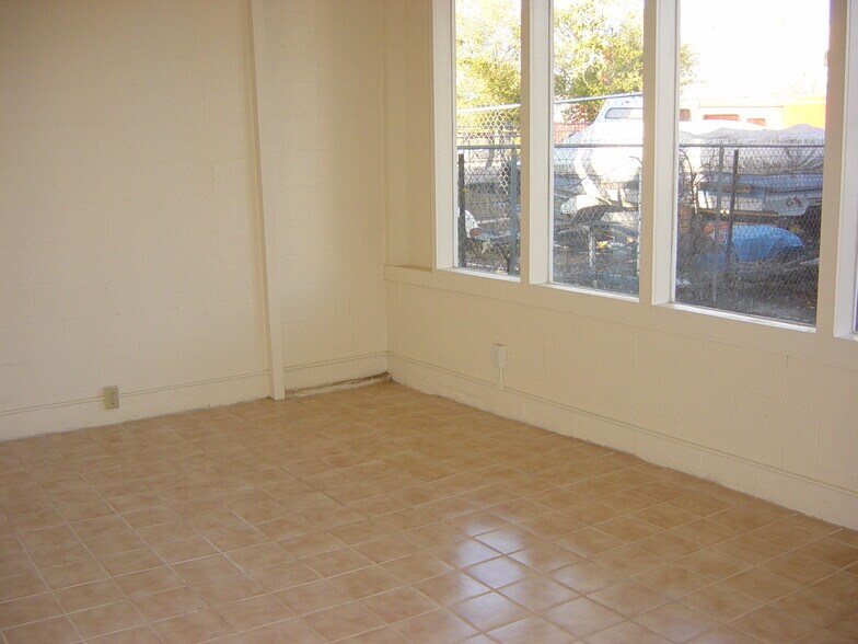 Building Photo - 1016 Goff Blvd SW