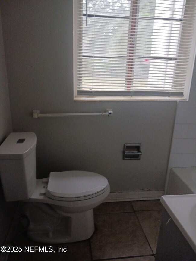 Building Photo - 1669 Stafford Rd