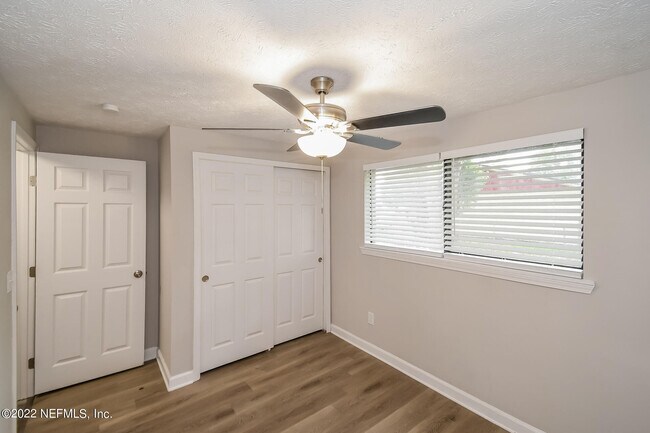 Building Photo - 9904 Moss Side Ln