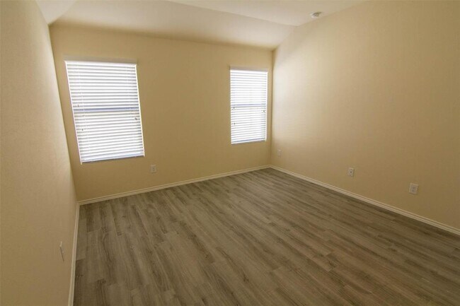 Building Photo - 22445 Clear Castle Dr