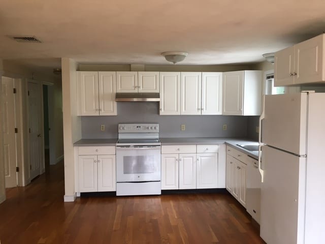 Extremely clean kitchen - 18 Dunstan St