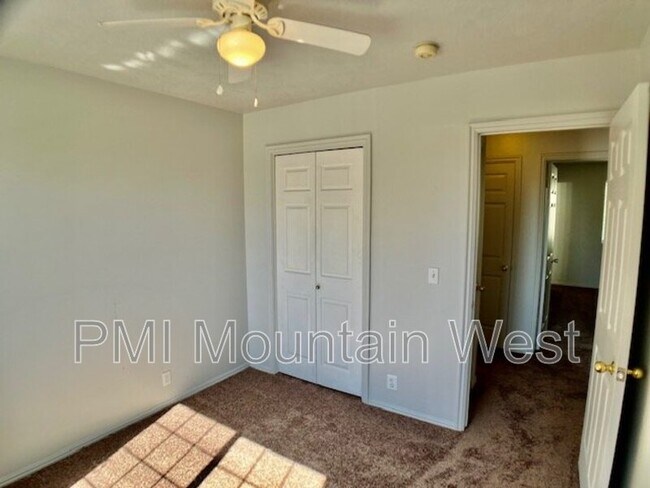 Building Photo - 130 W 1225 N