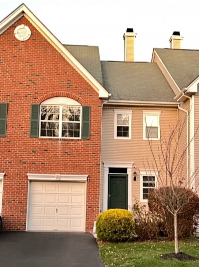 Building Photo - 22 Constitution Way