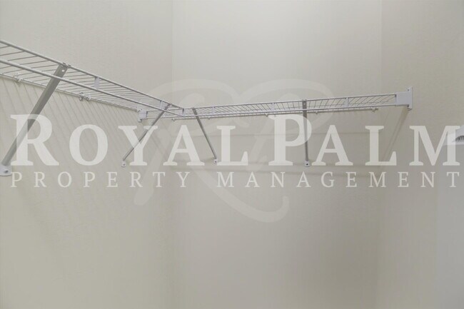 Building Photo - 8895 Via Isola Court