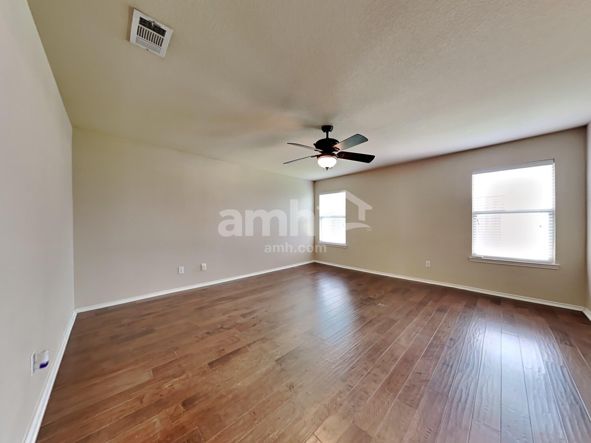 Building Photo - 516 Blue Sage Dr