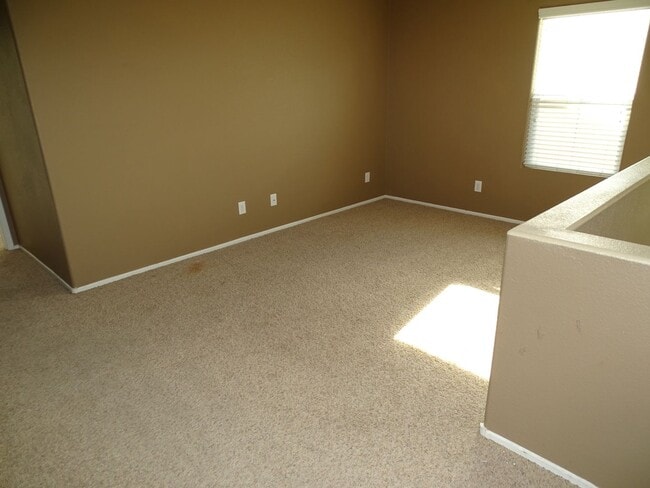 Building Photo - Mountains Edge 3 Bedroom and Loft Home