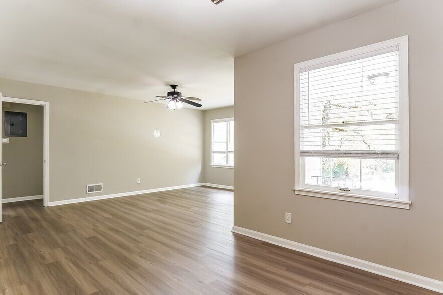 Building Photo - 941 Martinwood Cir