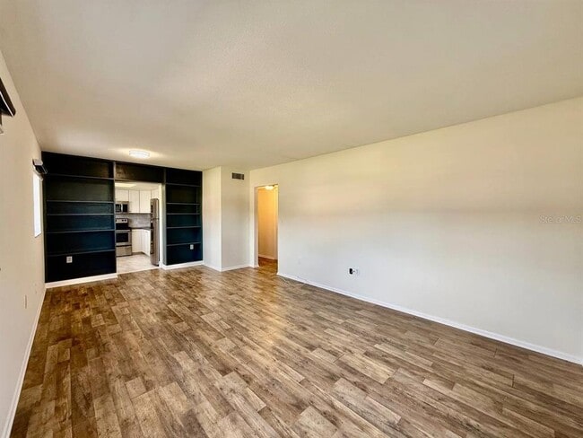 Building Photo - 3460 32nd Ave N