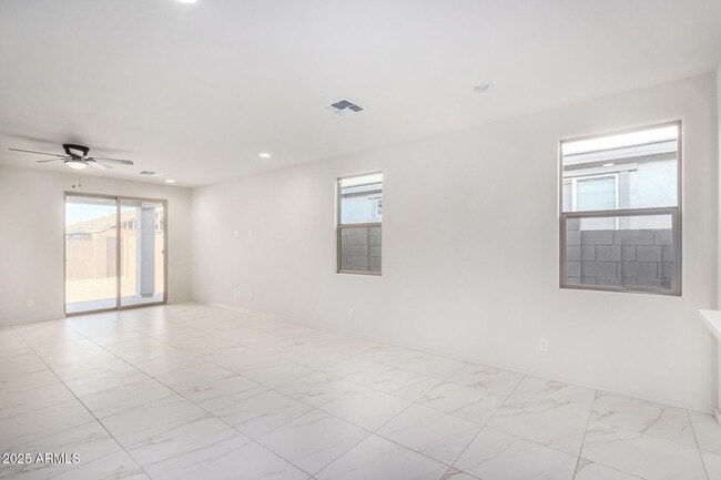 Building Photo - 6970 W Gwen St