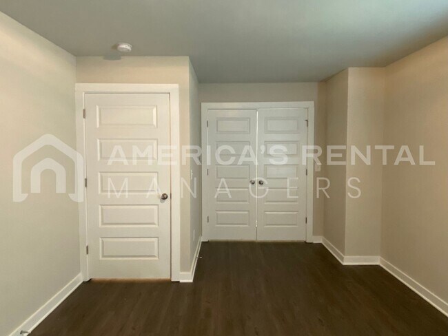 Building Photo - Home for Rent in Jemison, AL! Available to View!