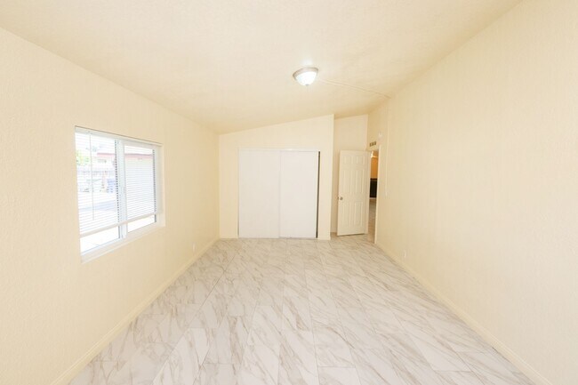 Building Photo - 1357-59 Marline Ave