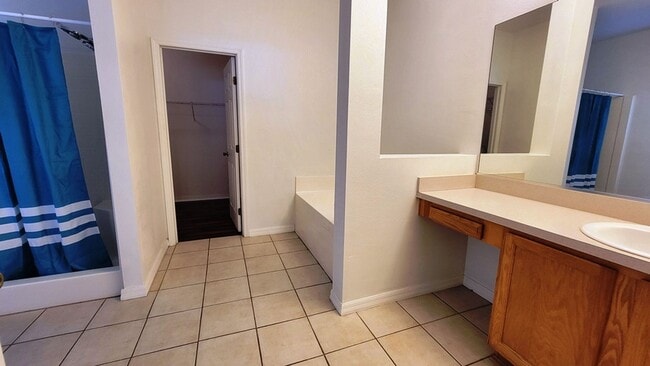 Building Photo - Large Citrus Springs 4/2/2