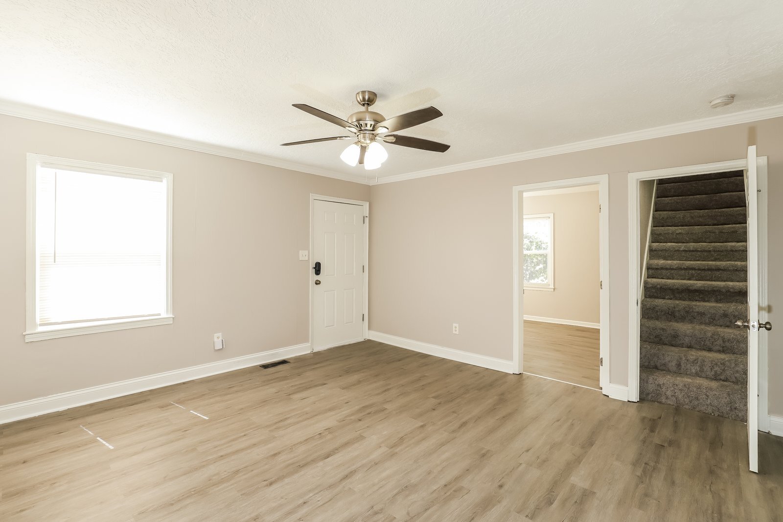 Building Photo - 3810 E 53rd Terrace